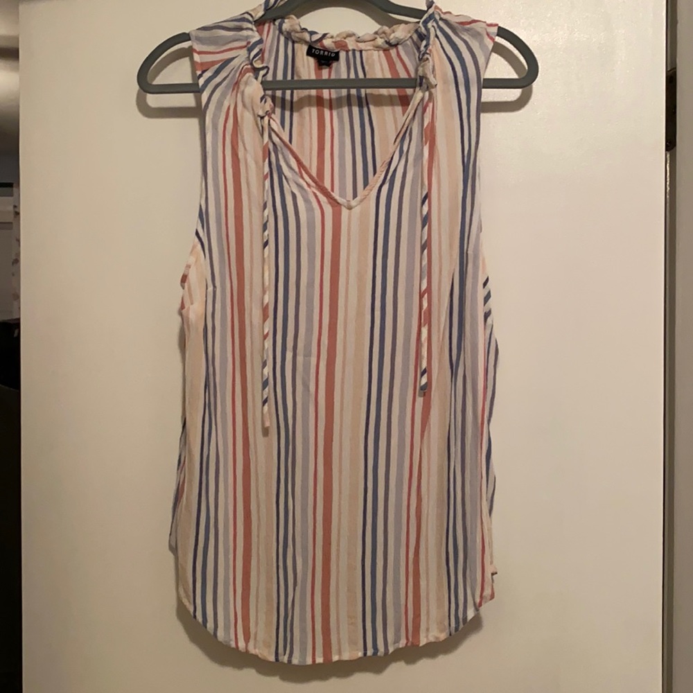 Torrid sleeveless top!